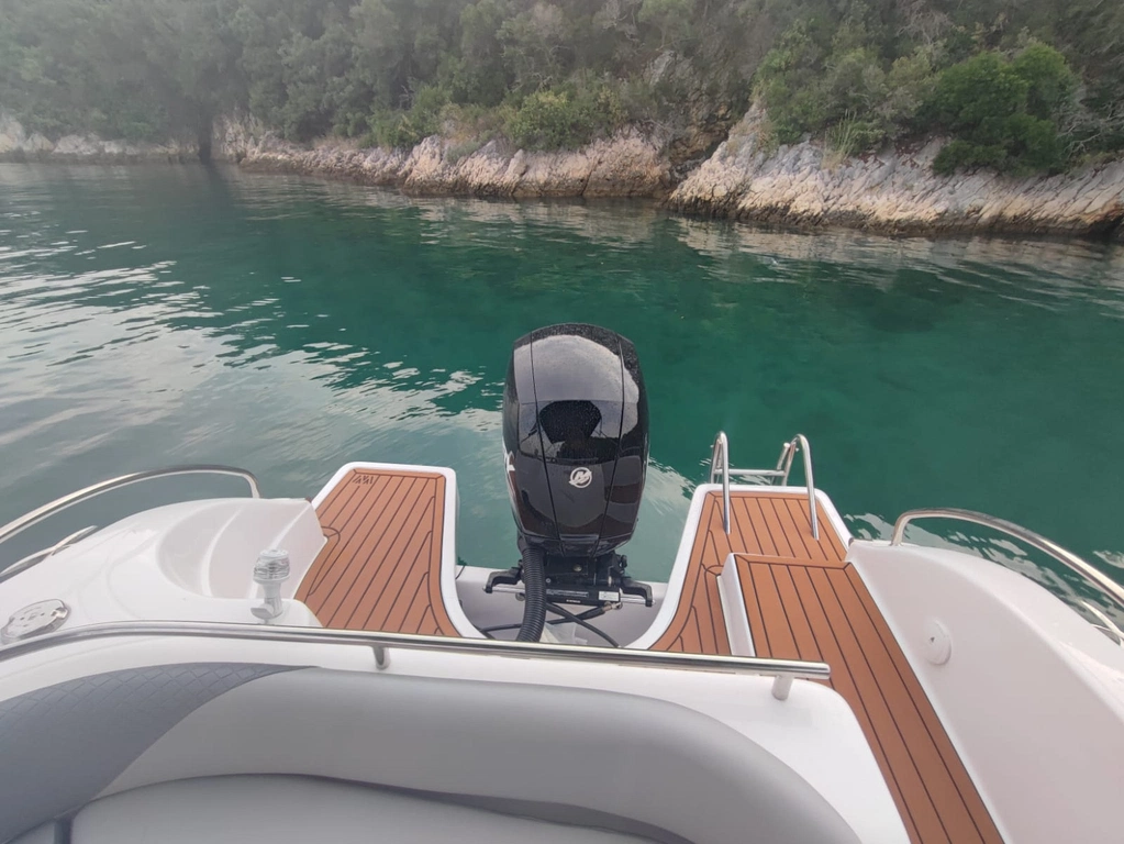 Blueline 21 150HP - picture 12